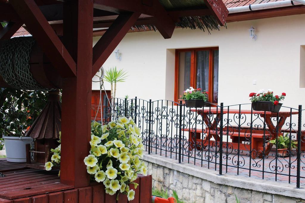 Zempleni Vendeghaz Hotell Erdőbénye Exteriör bild