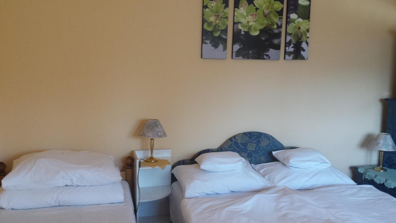 Zempleni Vendeghaz Hotell Erdőbénye Exteriör bild
